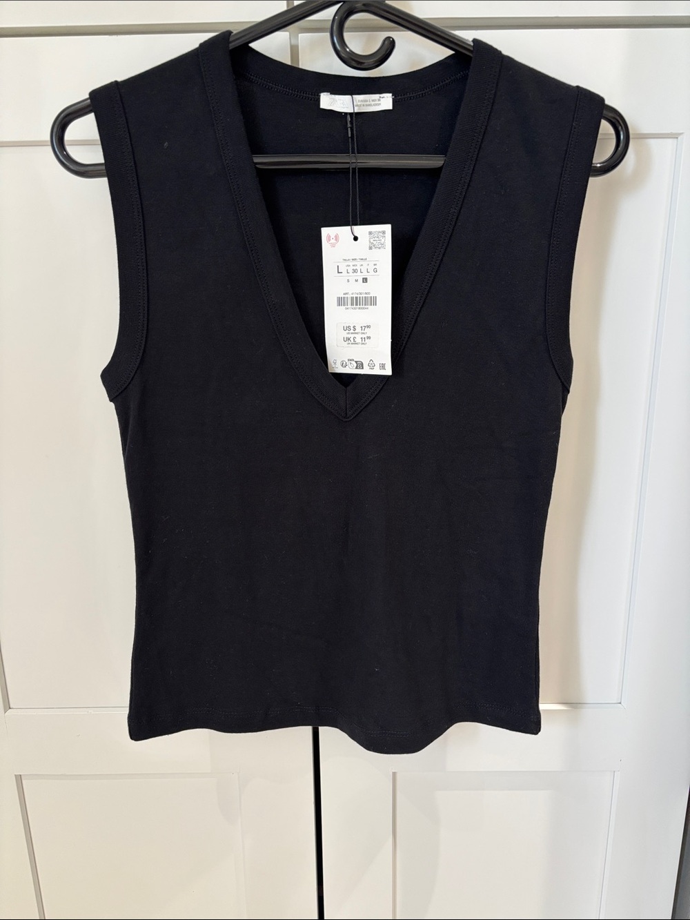 Zara Sleeveless V-Neck Black Women’s Top
